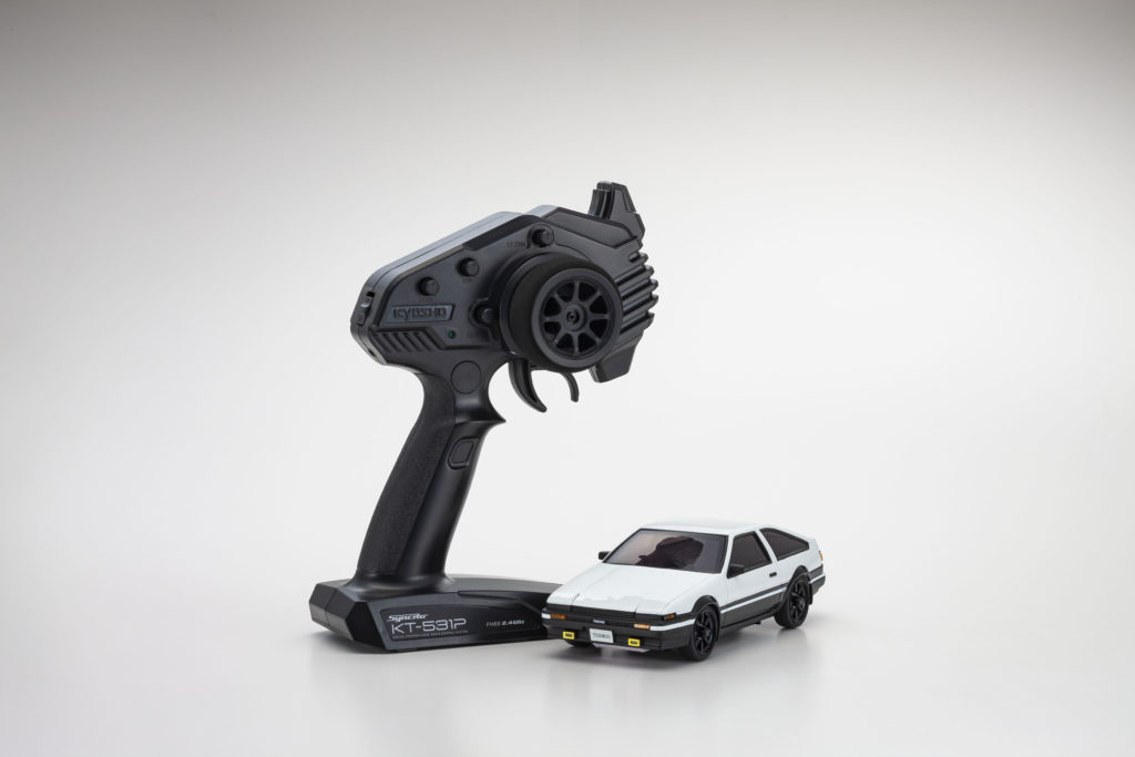 Toyota SPRINTER TRUENO AE86を右前から撮った写真