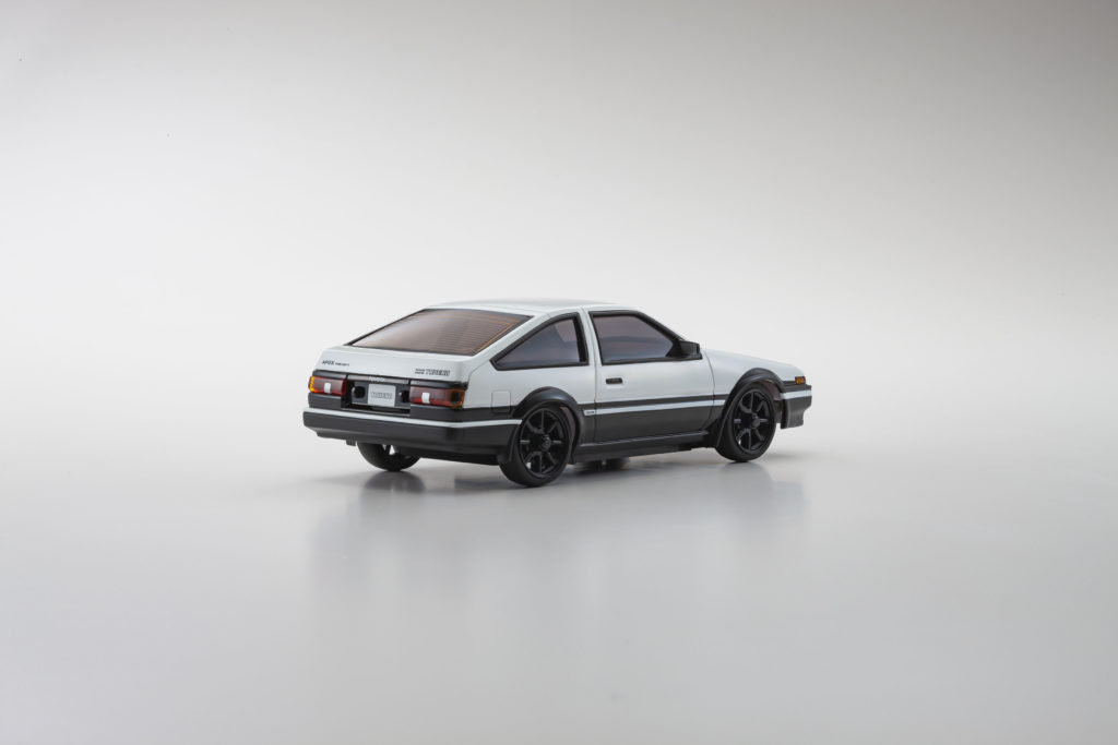 Toyota SPRINTER TRUENO AE86を左後ろから撮った写真